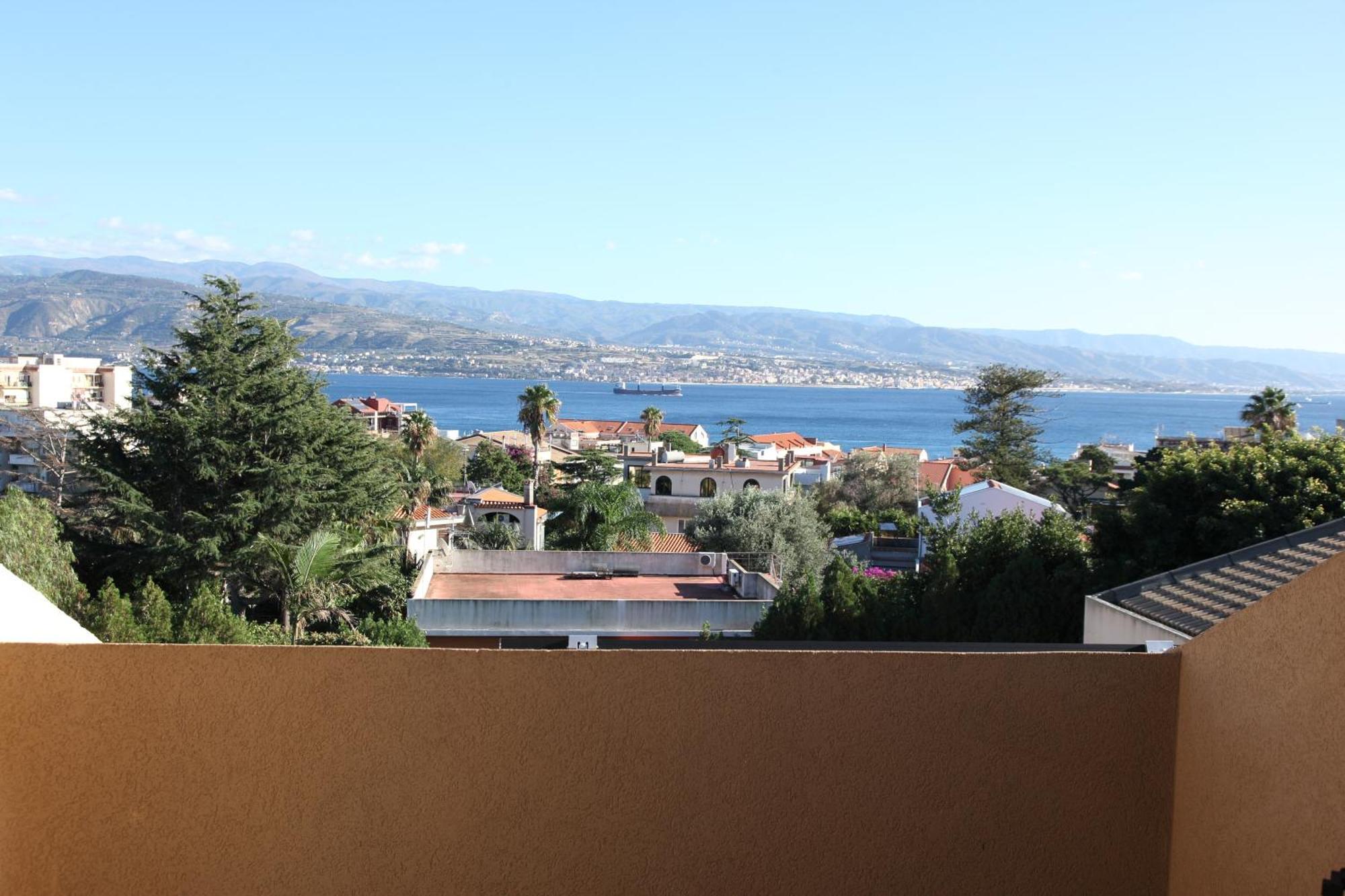 Bed and Breakfast Domus Aurige Messina Exterior foto